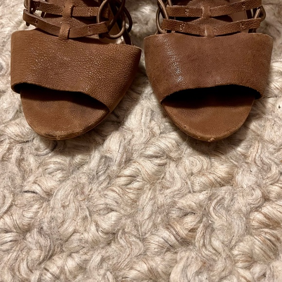 Vince Camuto Strappy Sandal Heel 8.5 - Picture 6 of 8
